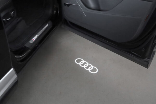 Original lys projektor til døren. Audi logo
